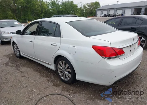 2011 Toyota Avalon Limited z USA, uszkodzony, nr VIN 4T1BK3DB7BU379067